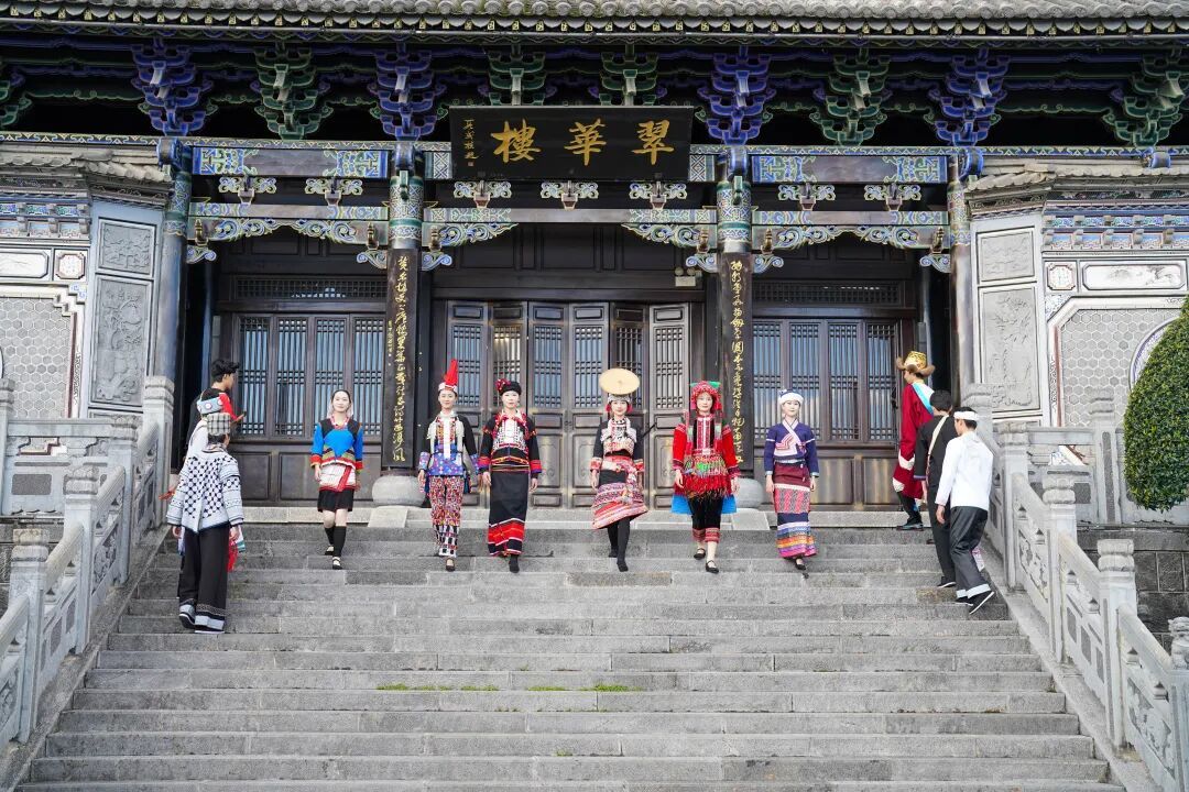 把“非遗”穿成“爆款”，大理这场服饰秀太惊艳了！