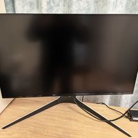 雷鸟Q7-27英寸显示屏