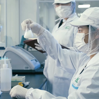 初乳配方奶粉溢价合理吗？乳清蛋白占比与活性成分保留率才是关键差异