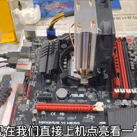 有人问电脑插上独立显卡之后主板上面的集成显卡还能用吗？插上独立显卡之后会自动屏蔽集成显卡，但是有少部分主板可以同时识别使用，有的主板可以同时识别集成显卡