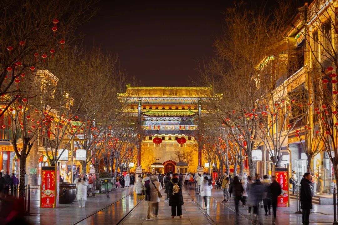辛苦一整年，小城酒店竟都住不起了