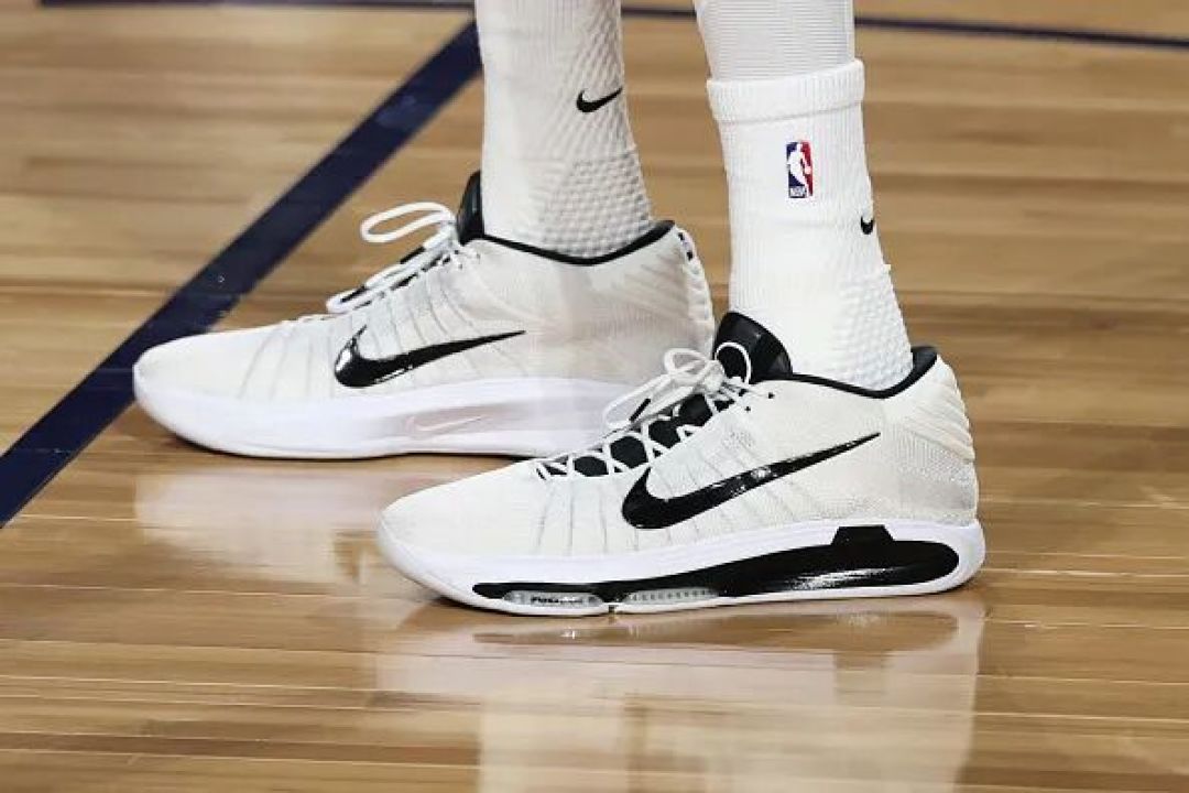 NBA全明星周末上脚 (下):球鞋春晚