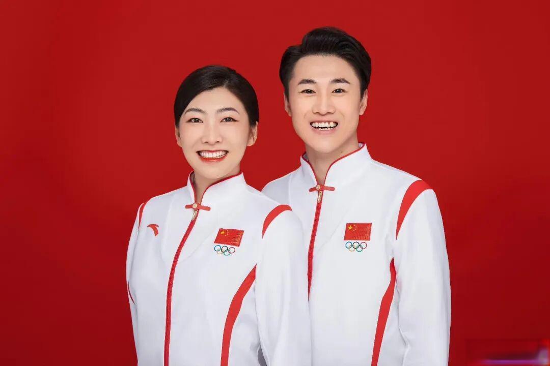 巅峰相见!王心迪徐梦桃夫妻双双夺冠,成为中国冬奥史上首对“双金夫妻”