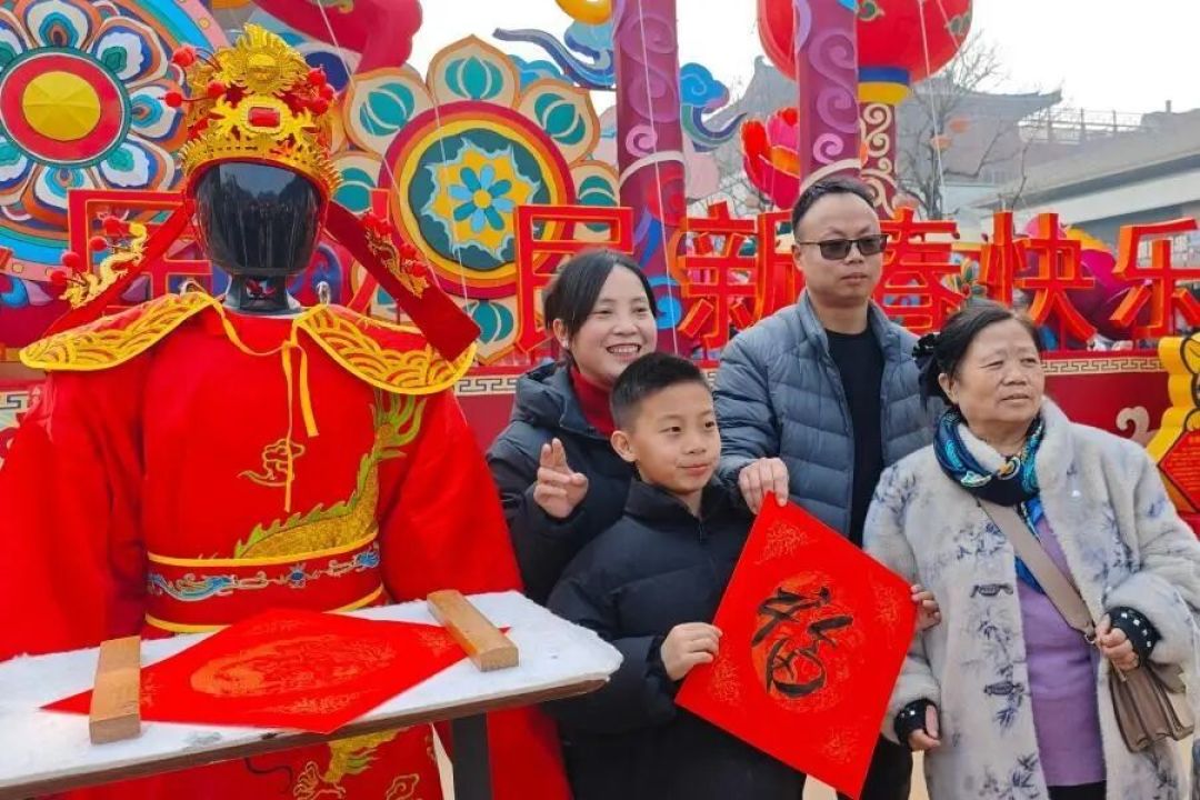 西安专属的年味:机甲闹长安,唐潮过大年!