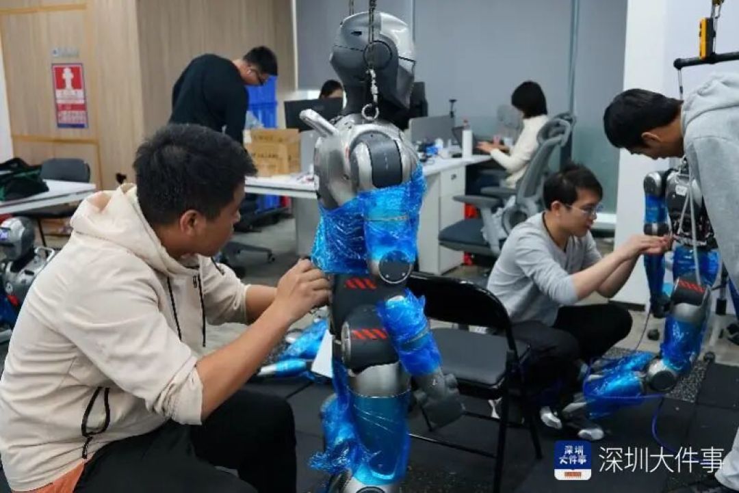 “比想象快，比炒作慢”！深圳00后工程师：机器人进家，应该是有温度的