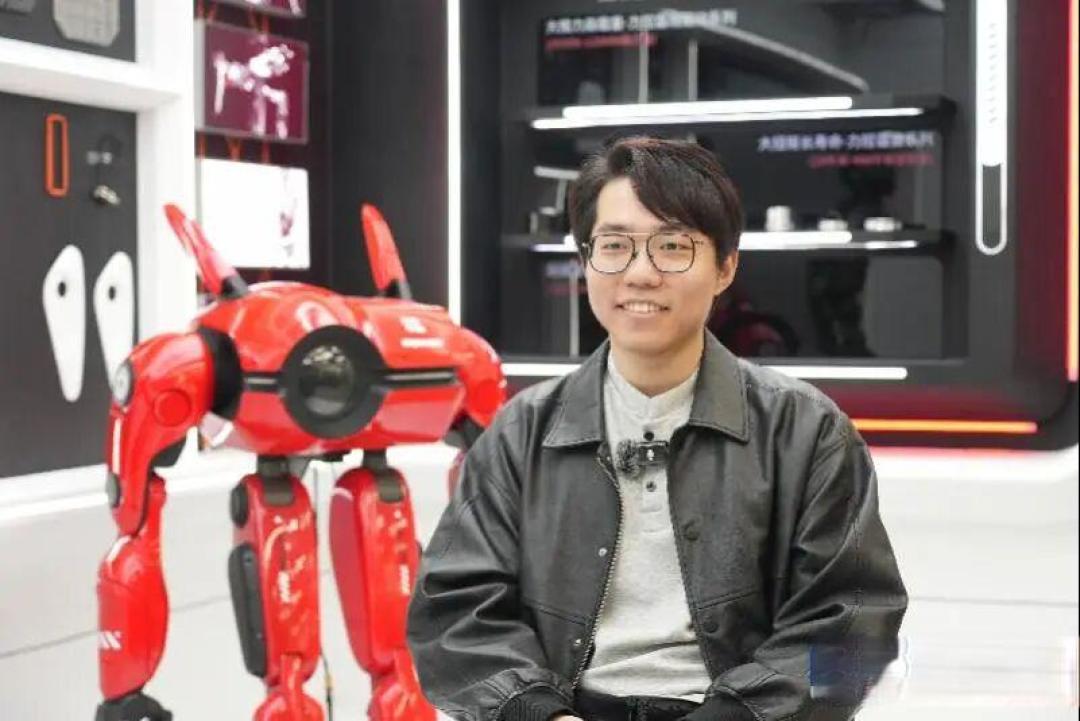“比想象快，比炒作慢”！深圳00后工程师：机器人进家，应该是有温度的