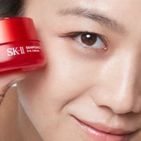 汤唯用：SK-II 肌底赋能抚纹精华眼霜