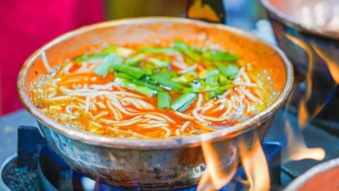 跑完“玉马”,再来挑战这条“隐藏赛道”!红塔区十大美食打卡点,等你来集章!