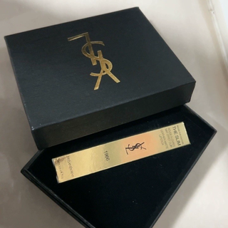 持妆8小时不暗沉？这6款年度回购底妆的真实遮瑕力与肤质适配度拆解