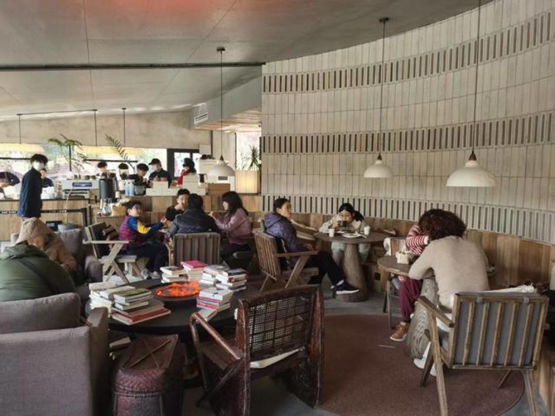 上海新晋打卡地爆火！老字号+网红店齐刷屏，排队排到腿软
