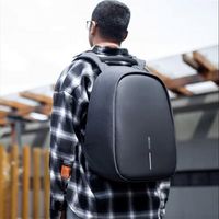 相机不买贵的，只选对的，A77M2+A7RM2才是我的菜！ A77M2 = 对焦快 + 连拍猛 + 防抖强 + 操控专业 + 视频够用，是当年 APS-C 里综合性能最强的单电之一，二手性价比极高。
A7RM2 = 高像素天花板 + 五轴防抖稳 + 4K 视频强 + 画质细腻 + 全画幅标杆，是当年画质与视频兼顾的旗舰微单，二手性价比超高。