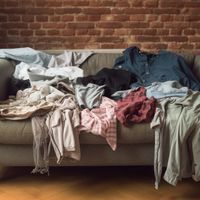 上门回收旧衣服是环保善举还是灰色骗局？1000+用户观点大碰撞