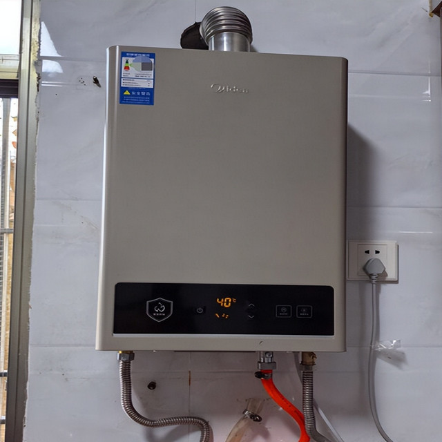 随机挑3台燃气热水器，发现3个坑，不管怎么选都是错的