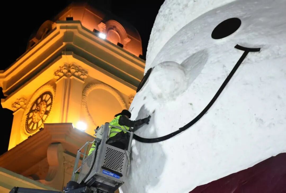 2026新春走基层|-29℃ 冰城网红大雪人焕新