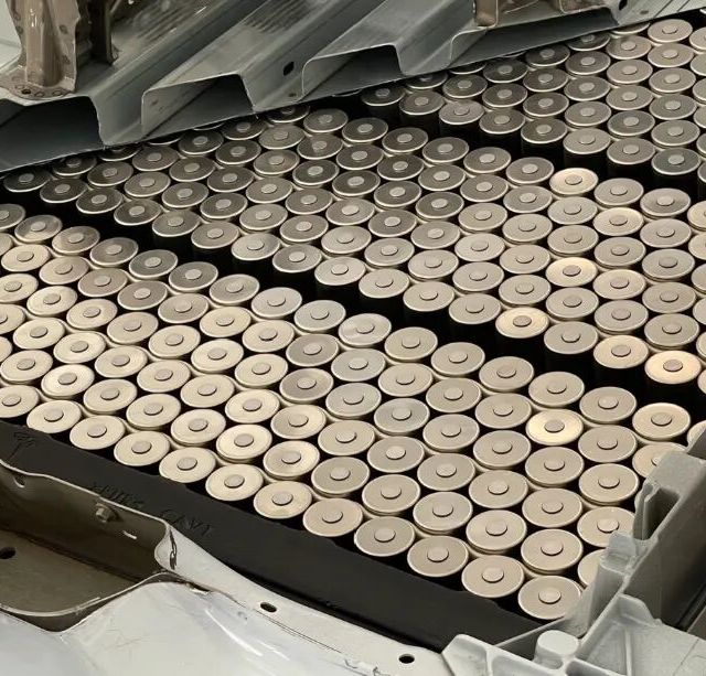 特斯拉4680电池量产落地，CLTC超1000公里续航将于2026年起逐步实现