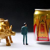 东鹏杀入椰计赛道。，饮料圈变天了！