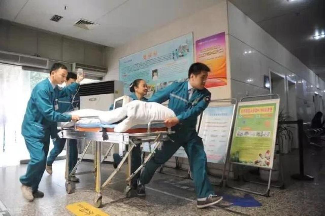 每天走万步有益?医生调查:过了70岁,运动尽量做到这3点