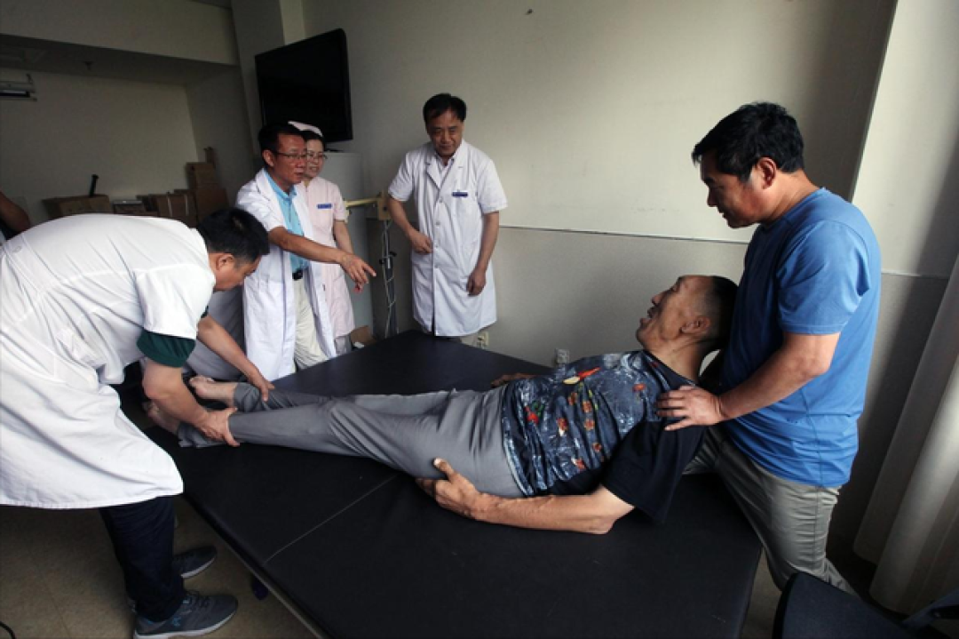 每天走万步有益?医生调查:过了70岁,运动尽量做到这3点