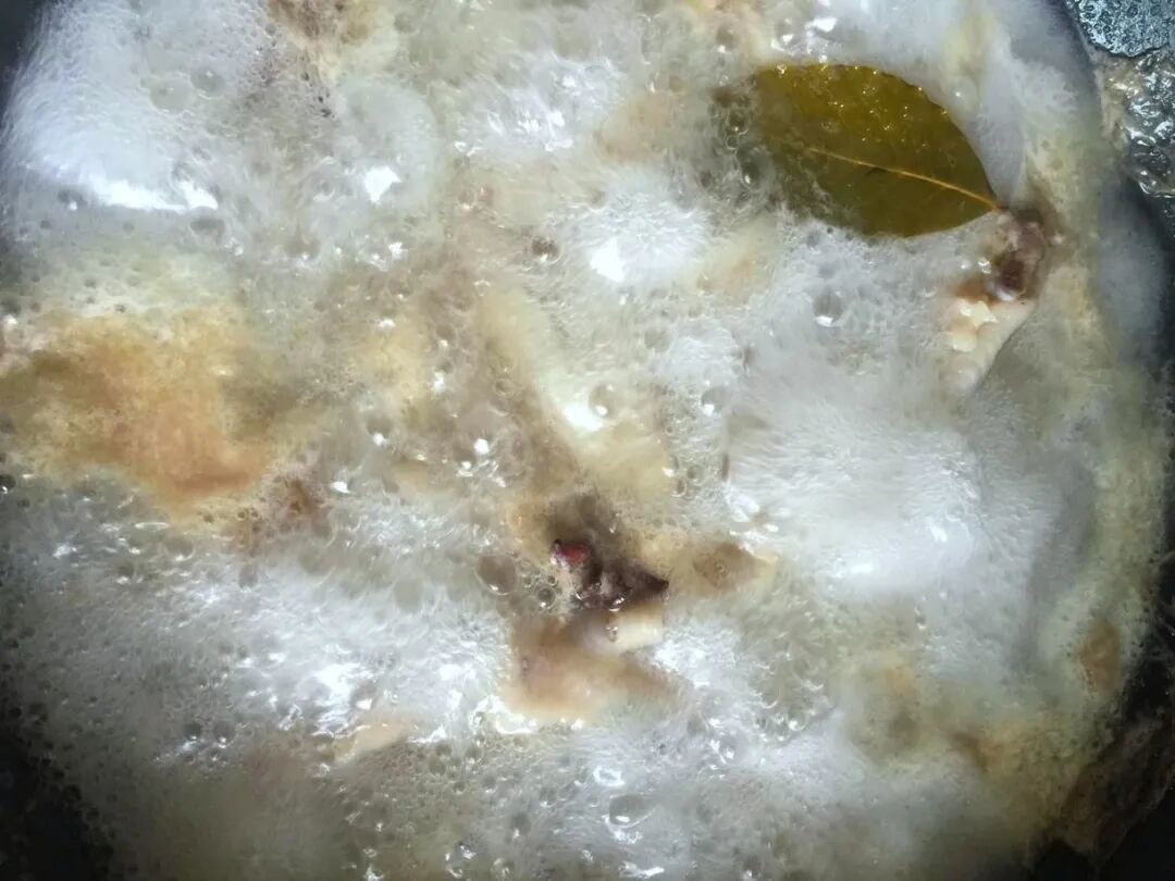 我和娃的生活家常味，这盘香辣鸡爪，香味浓郁，干净卫生，喜欢吃鸡爪的家人们不要错过