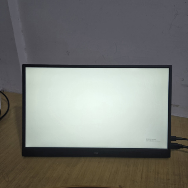 不到200的KTC便携屏。