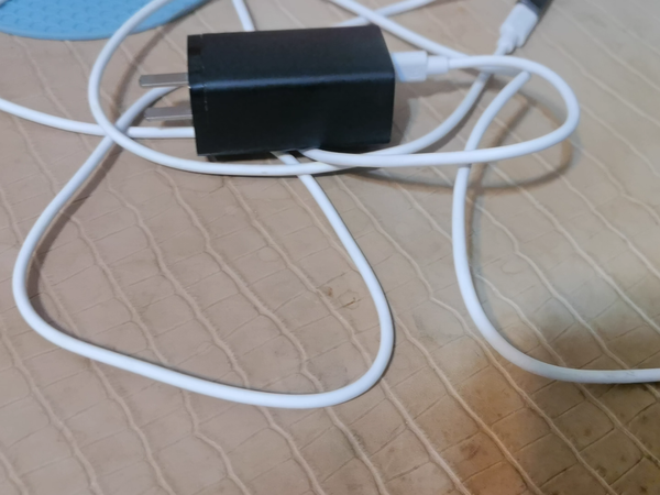 149包邮的华为140W氮化镓电源适配器开箱