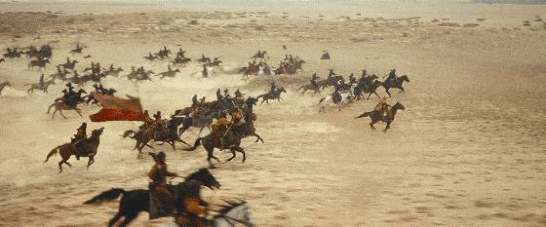 凭硬核武打口碑逆袭,镖人登顶春节档豆瓣评分榜