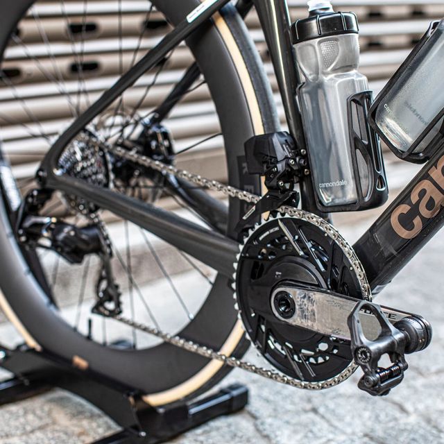 别被“全能车”忽悠！2025年选公路车还是山地车，关键看通勤路况与几何角度