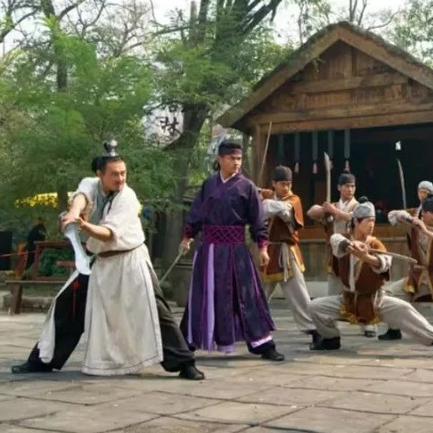 门票100玩三天，河南万岁山靠三千名演员年入12亿