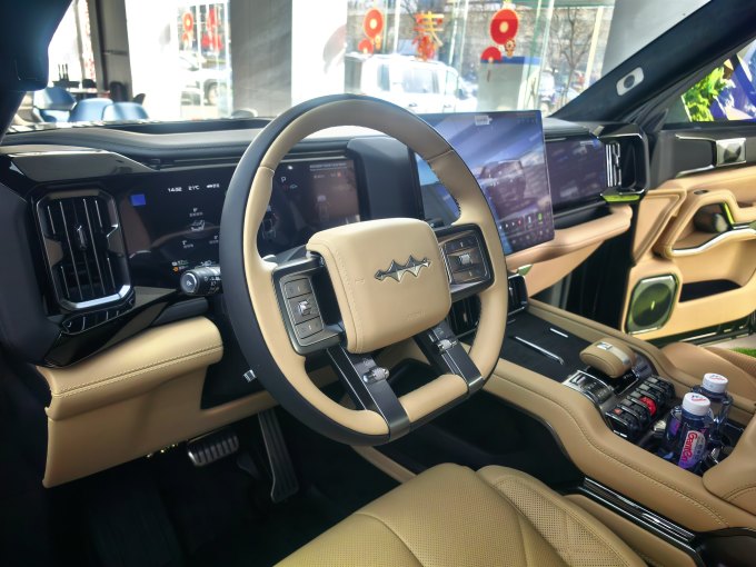 方程豹新能源车