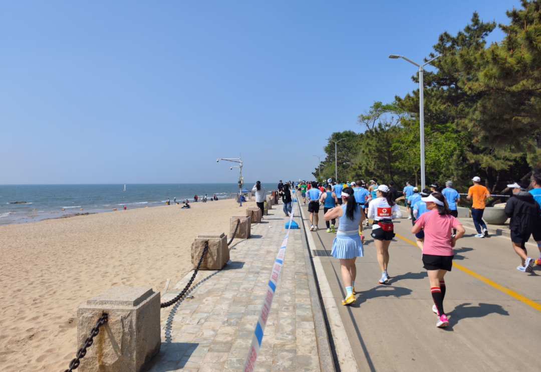不易PB但赛道极美！2026秦皇岛马拉松10周年，拟于5月10日举办！