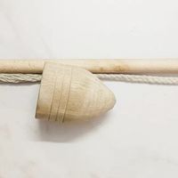 带孩子一起玩小时候玩过的玩具，梦回童年，发现陪伴才是最好的教育