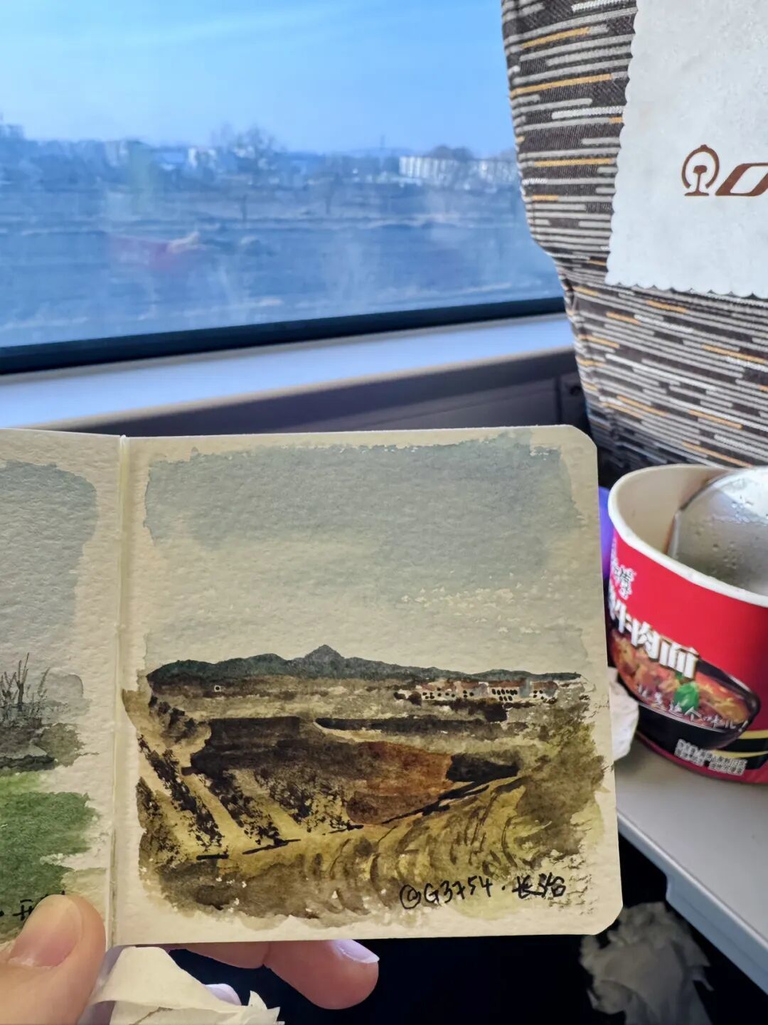【写生】春运列车上的风景：12小时高铁+25小时普速