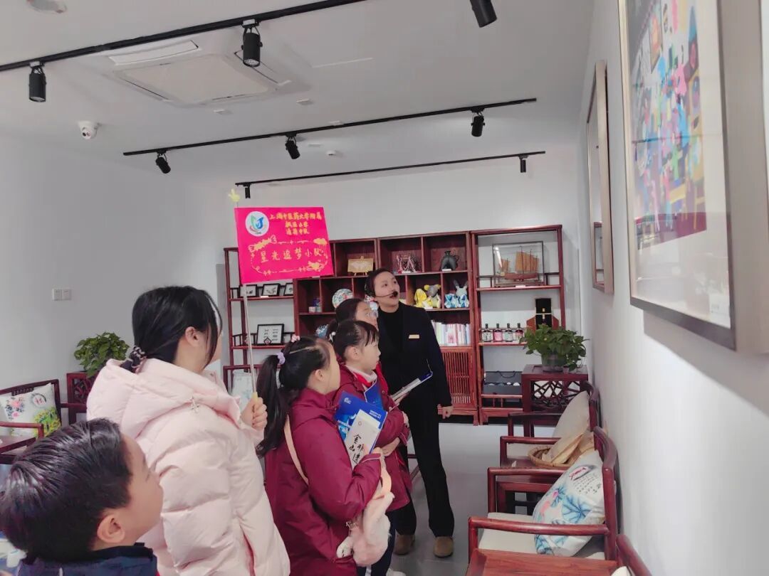 亲子研学寻非遗，童心守护金山韵——上海中医药大学附属枫泾小学三（4）清荷中队 星光追梦小队开展“金山非遗”亲子研学之旅