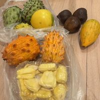 这次来云南,吃到了之前在海南和广州没有吃到过的一些热带水果
