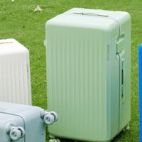 为什么洛克兰云盾塑框箱能让其他铝框箱和拉链箱行李箱感到威胁？