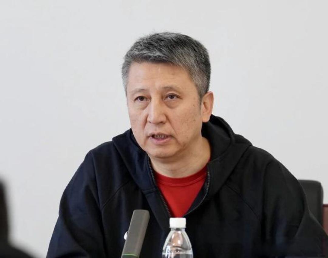 上午9点,中国男篮14人名单出炉!徐杰再次被弃,7人离队决战日本