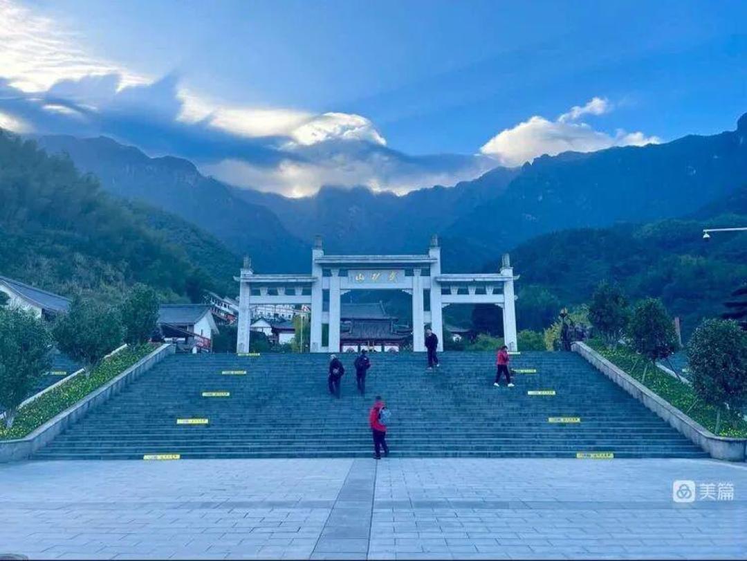 “华东户外圣地”武功山,四季都有好风光,这条更适合新手小白的打卡路线值得推荐!
