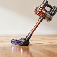 戴森V12干湿洗地功能：实用革新还是鸡肋噱头？我们汇总了真实用户反馈