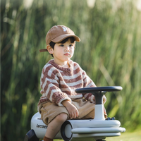 电动滑板车真能解放双手？承重与防侧翻设计才是安全关键