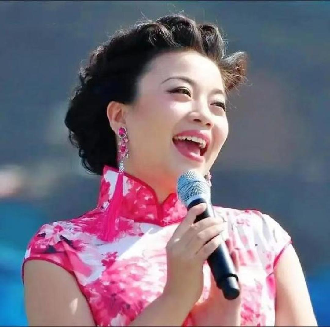 张也的艺术人生和表演特色
