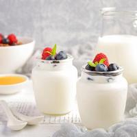 酸奶能不能天天喝？医生忠告：过了59岁以后，喝酸奶牢记3关键