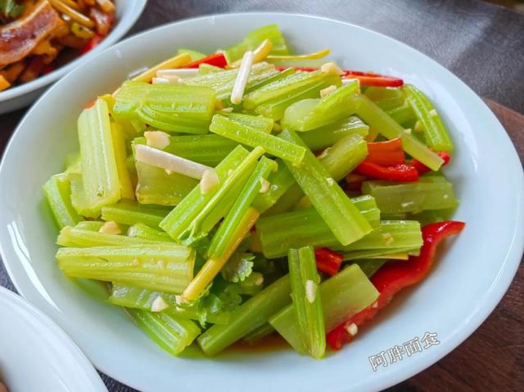 春节待客、年夜饭别全是硬菜!这4道懒人凉拌菜,过年备菜不慌忙
