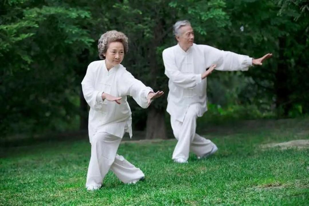医生发现:天冷坚持锻炼的老人,不出几个月,身体会迎来4大变化