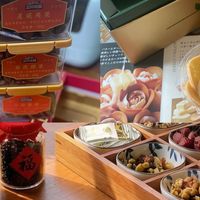 大人版年味｜坚果点心摆上桌，茶香里的体面与闲适