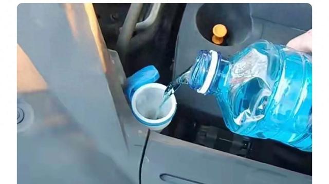 别瞎加玻璃水！老司机踩过的坑：冻裂水壶/烧电机，全因这5个错