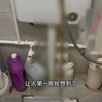 女子如厕时，排出3米长虫！医生：砧板“生熟不分”是罪魁祸首