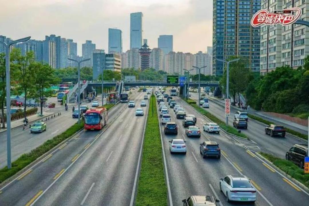跨区高效、无缝换乘！蓉城快巴K18线助您跨区出行“快”人一步