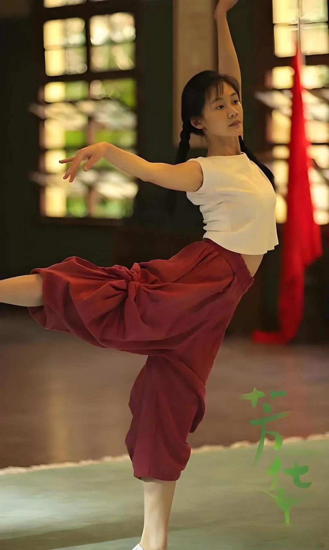 如何评价冯小刚电影《芳华》?