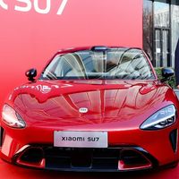 雷总发开工红包，我却盯上了他的“老汉衫”？此人还是这么会穿？