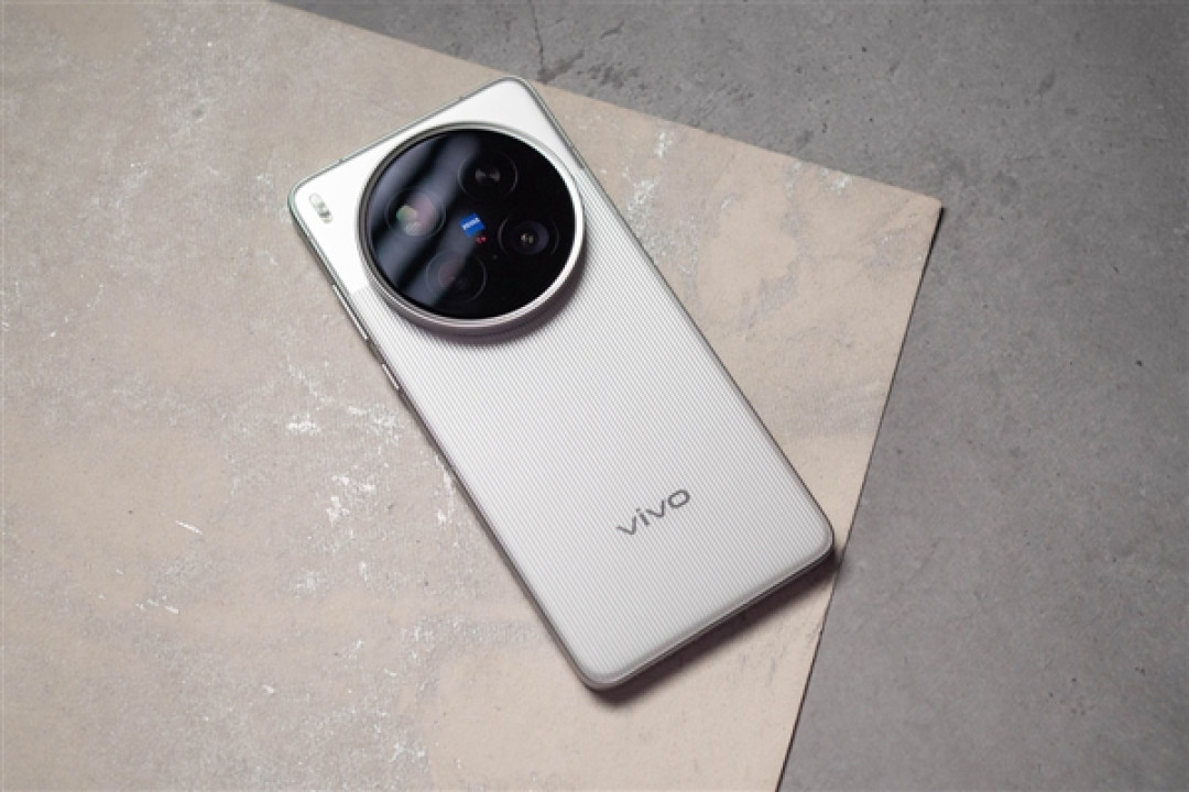 新一代影像灭霸来了!vivo X300 Ultra三月登场